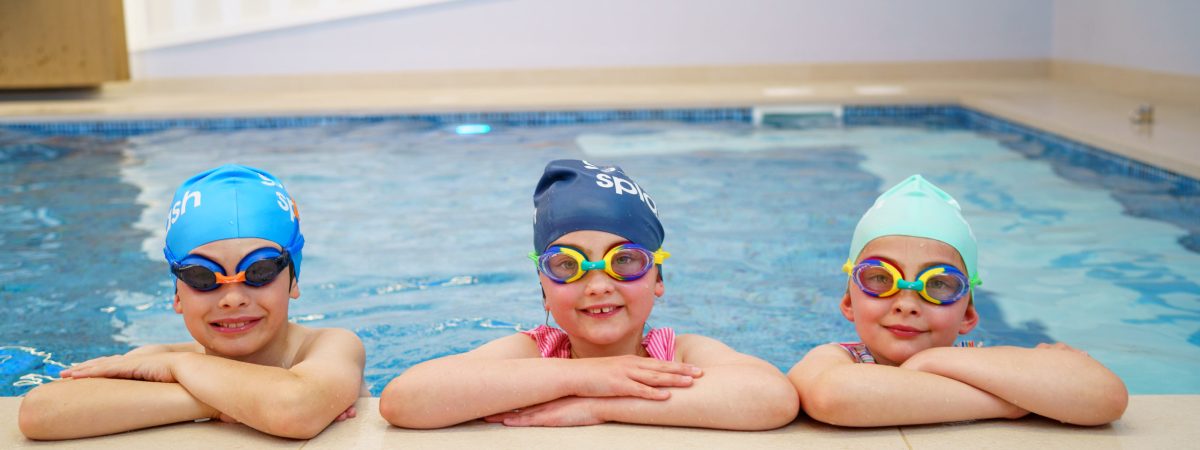 confident swimmers games